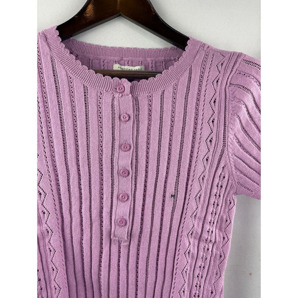 Women’s American Eagle Medium Lilac Knit Short Sleeve 3/4 Button Shirt - Picture 2 of 6